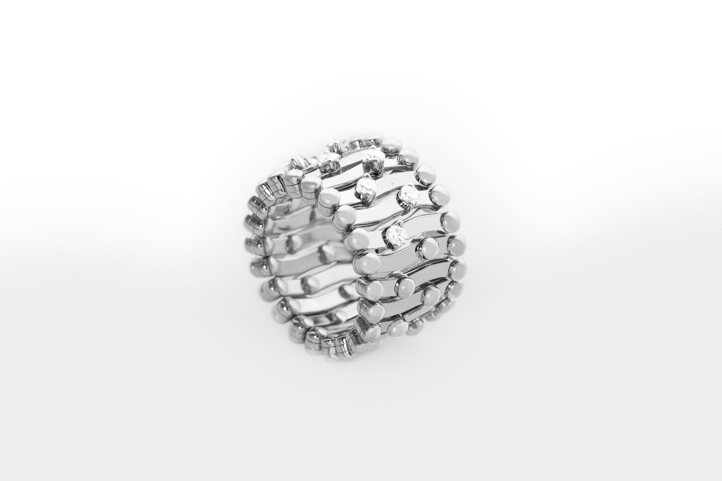 Zoom, Half Round Scattered White Diamonds White Gold