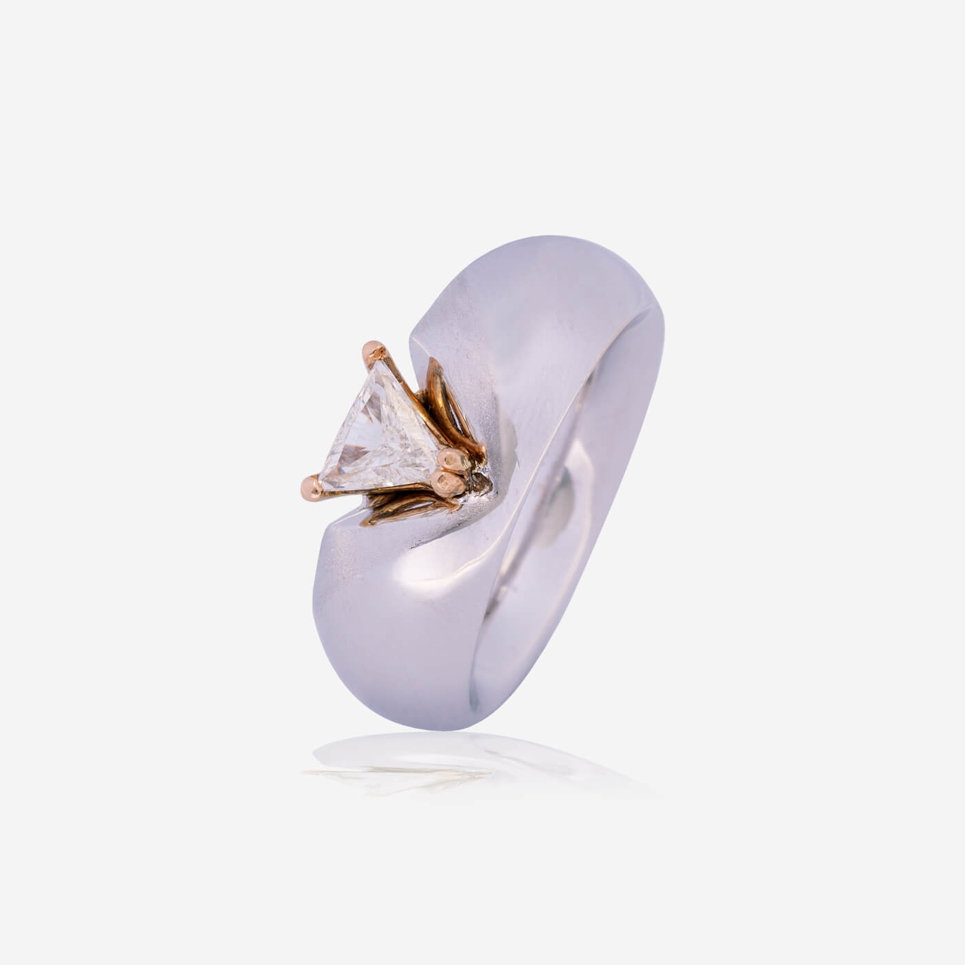 White & Yellow Gold Triangle Solitaire Diamond Ring - Ref: RY07501