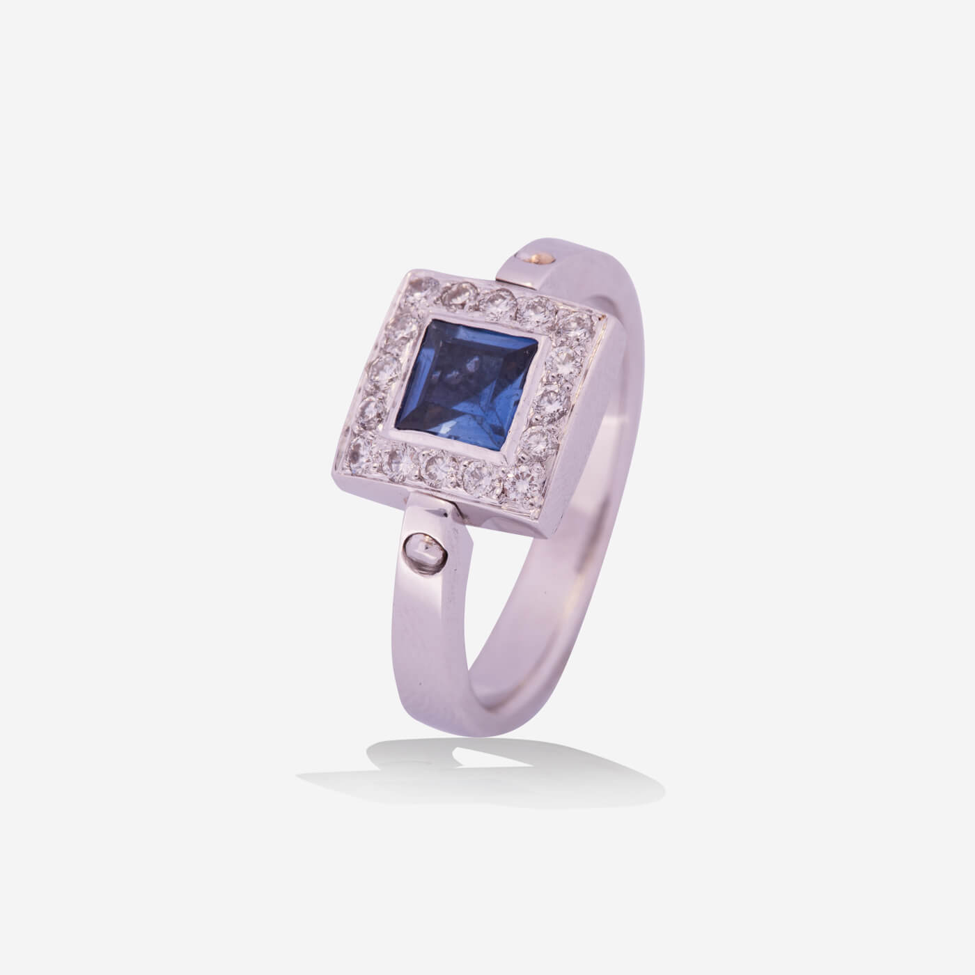 Multifunctional White Gold Ring With Sapphire & Diamonds - Ref: RY05754