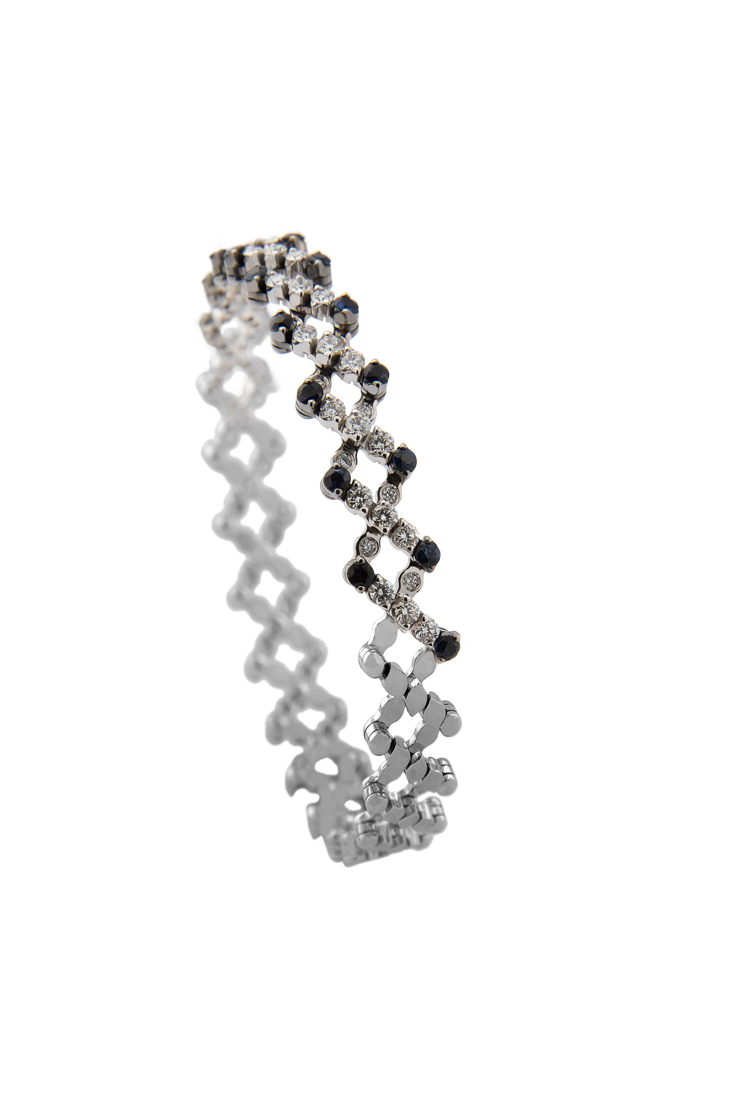 Zoom, Half Round Sapphire Edges White Gold