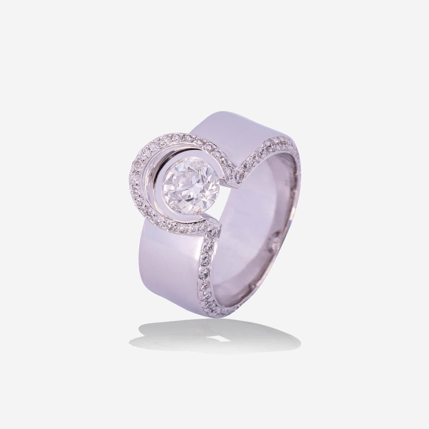 White Gold Round Solitaire in Band Ring With Diamonds - Ref: RY06293