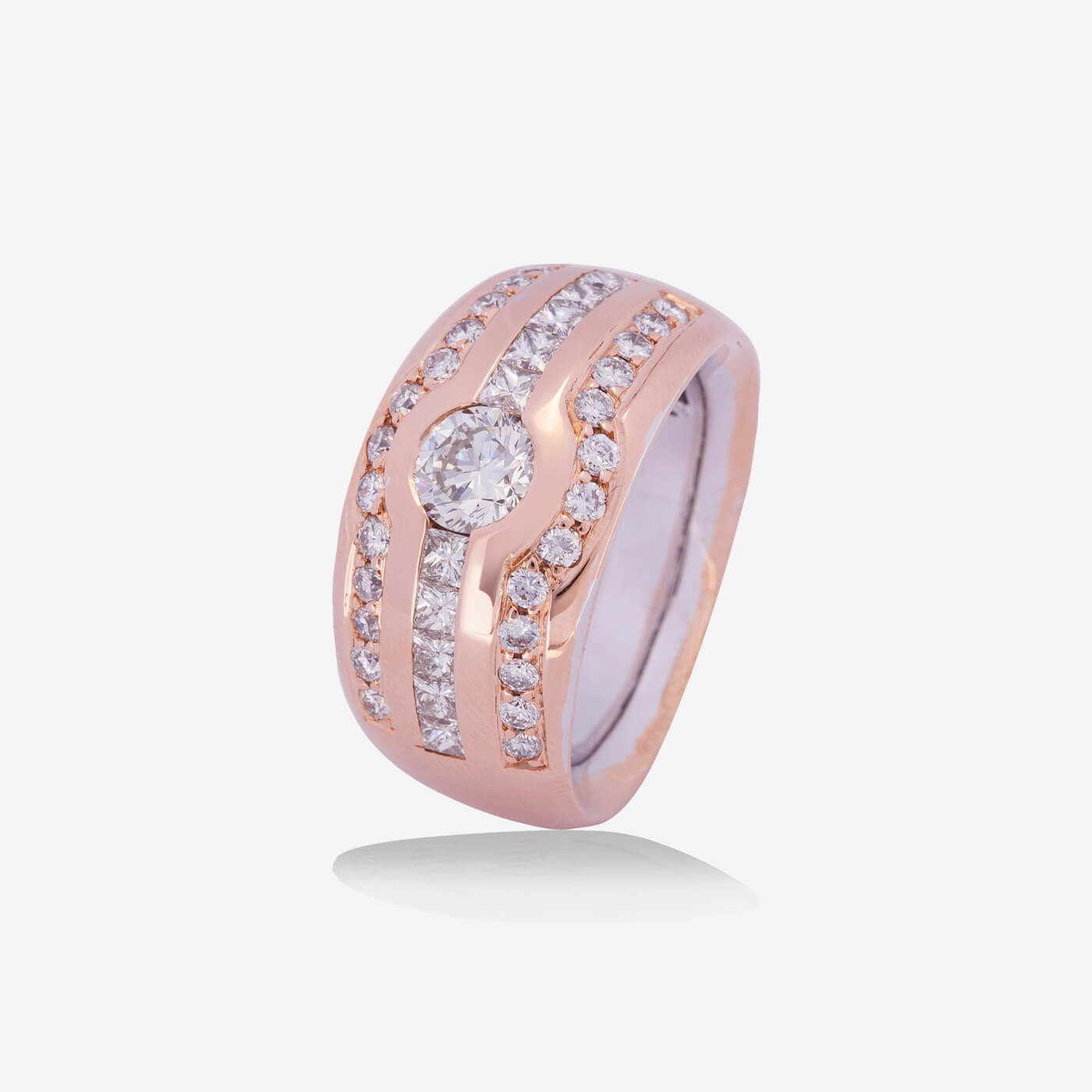 Rose Gold Middle Round With 3 Half Rows Diamonds Ring - Ref: RY07568