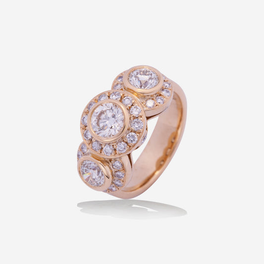 Yellow Gold 3 Rounds With Diamonds Framed Ring - Ref: RY07572